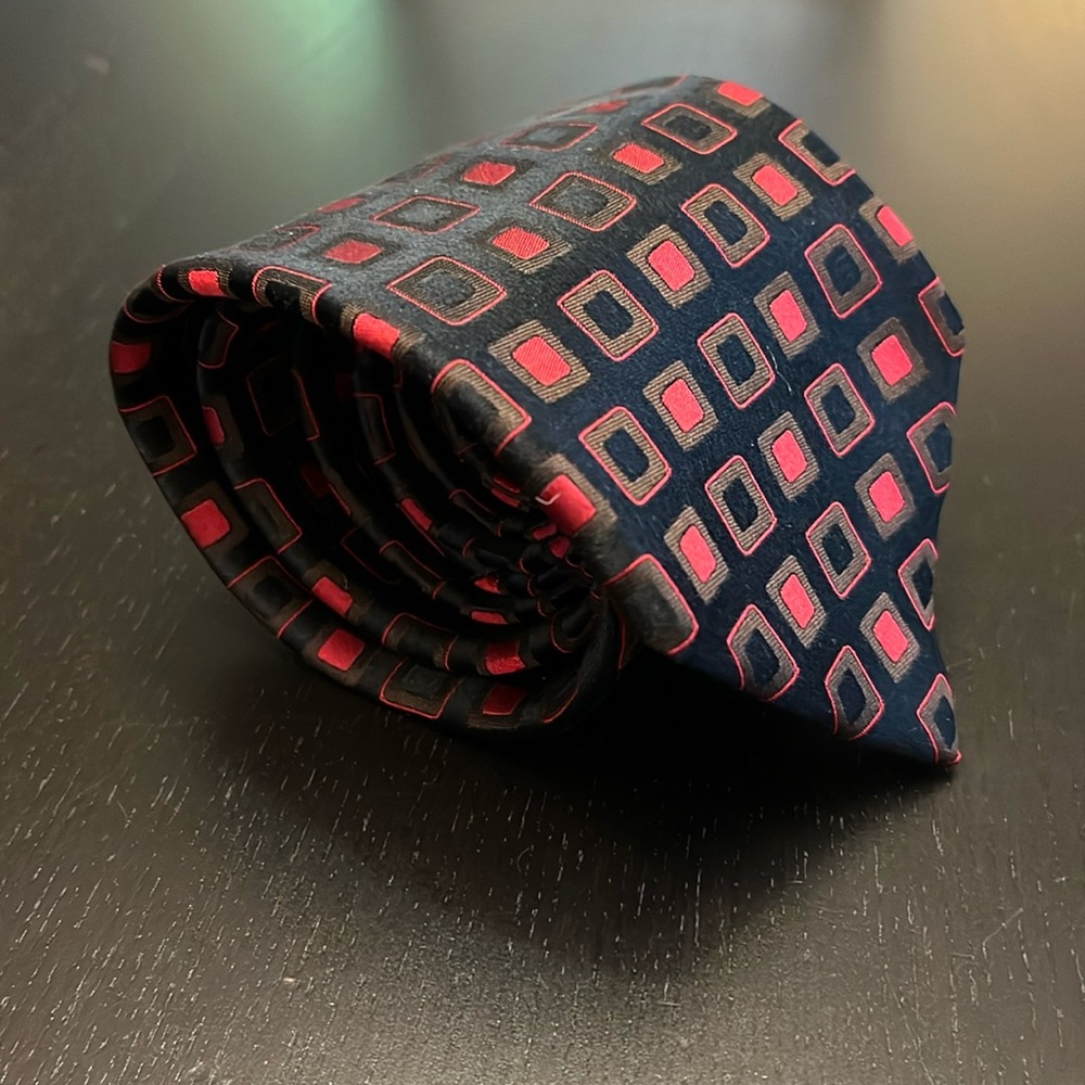 Dormeuil Paris Handmade in Italy 100% Silk Tie